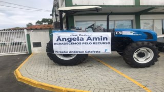 Deputada Federal Angela Amim (PP) Disponibiliza Recurso para Compra de Trator. Deputada Federal Angela Amim (PP) Disponibiliza Recurso para Compra de Trator.